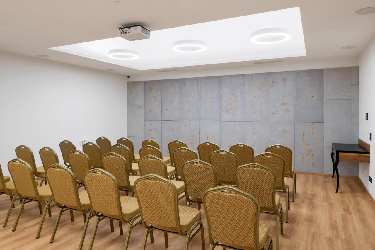 Sky Hotel Krasków Εξωτερικό φωτογραφία