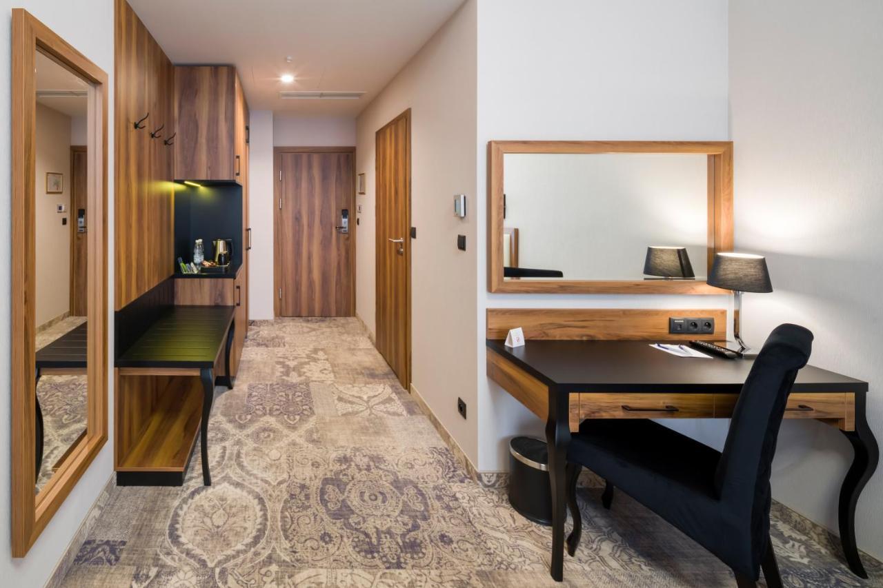 Sky Hotel Krasków Εξωτερικό φωτογραφία
