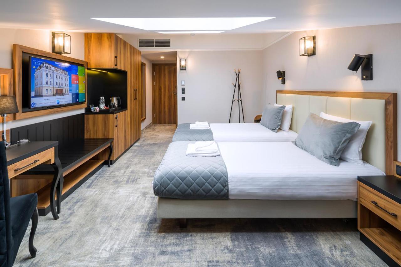 Sky Hotel Krasków Εξωτερικό φωτογραφία