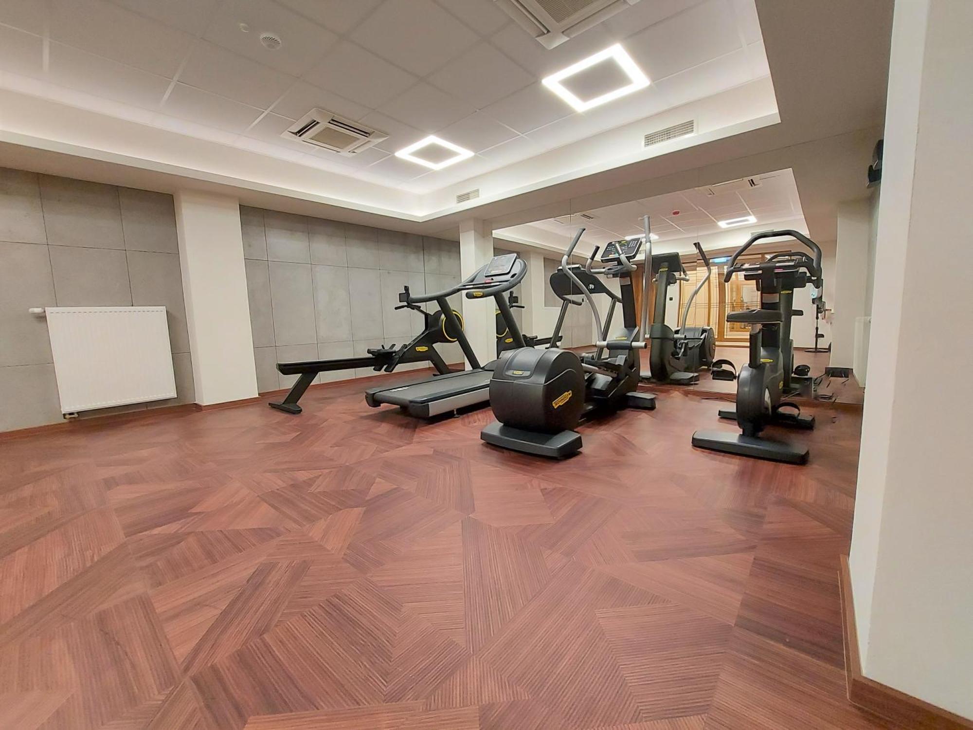 Sky Hotel Krasków Εξωτερικό φωτογραφία