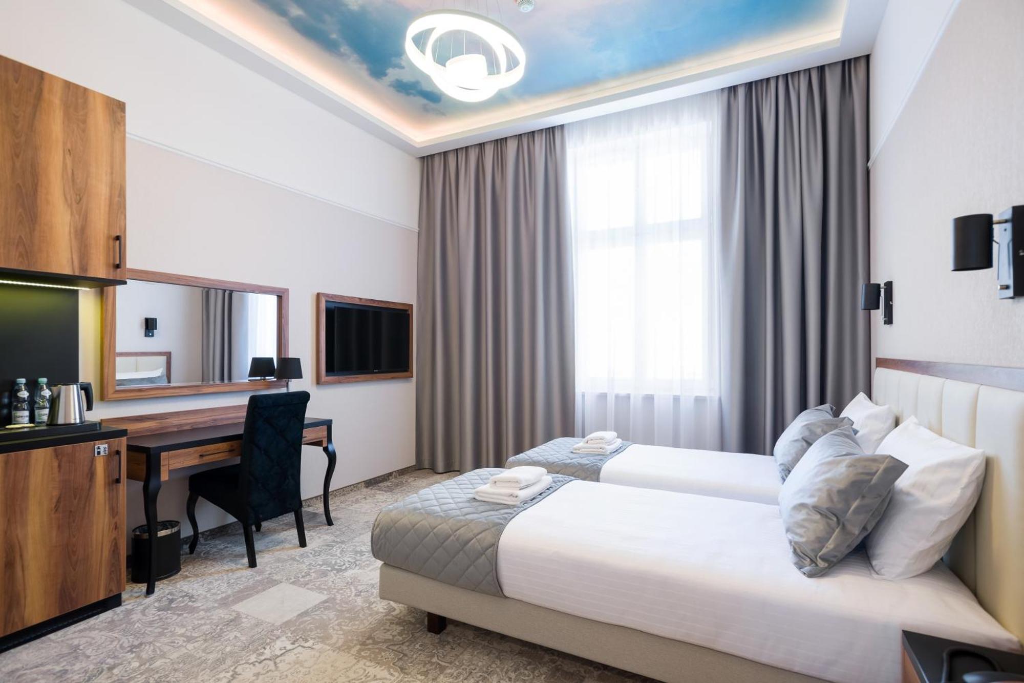Sky Hotel Krasków Εξωτερικό φωτογραφία